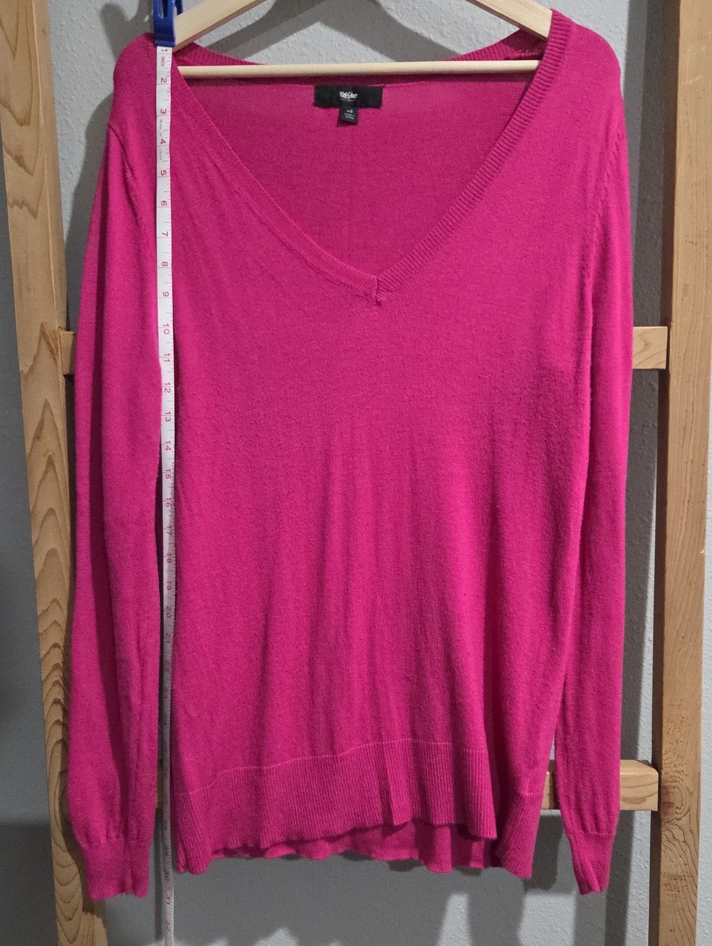 Mossimo Supply Co. Hot Pink V-Neck Lightweight Sweater